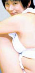 小阪由佳 三段腹1.jpg